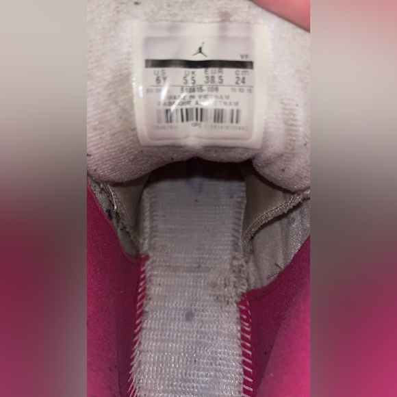 Jordans - Picture 4 of 7